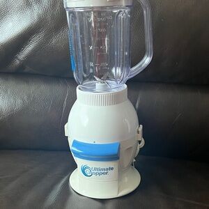 Ultimate Chopper White and Blue Blender